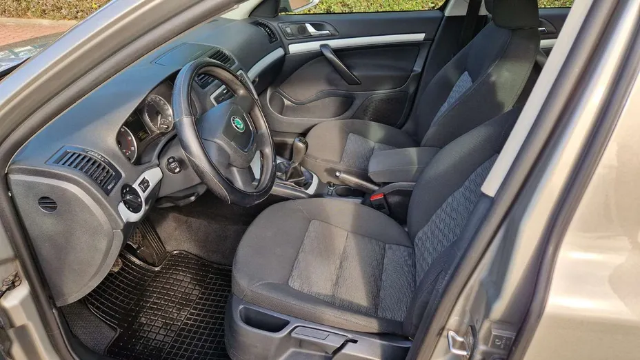 SKODA Octavia -