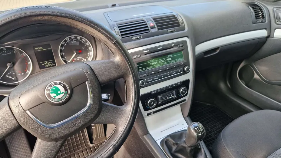SKODA Octavia -