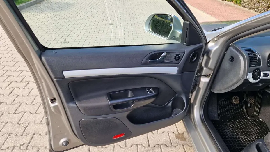 SKODA Octavia -