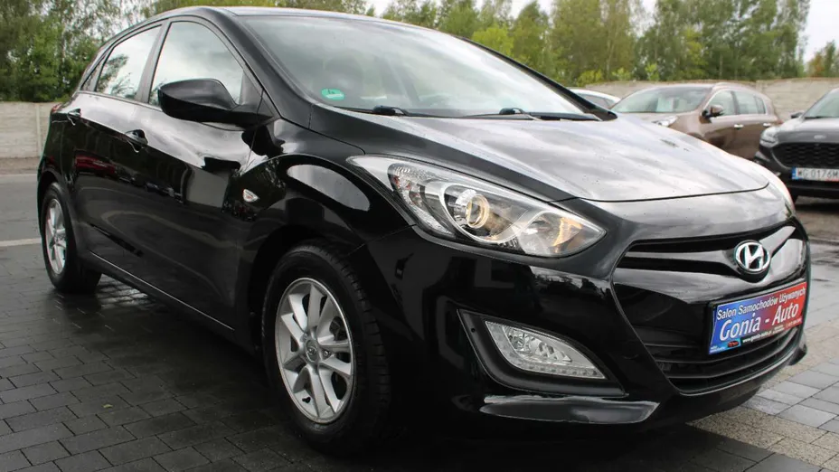 HYUNDAI i30 -