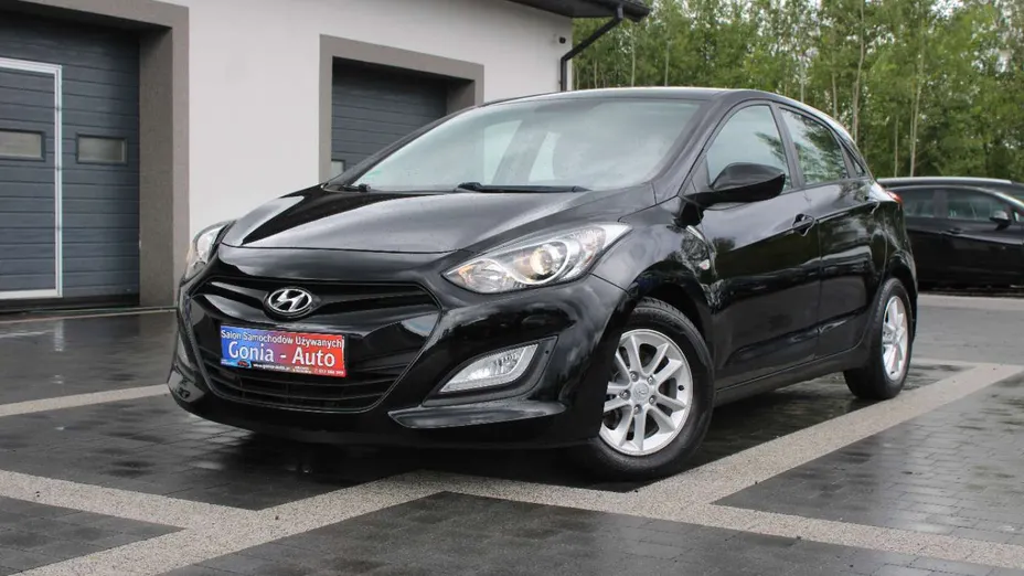 HYUNDAI i30 -