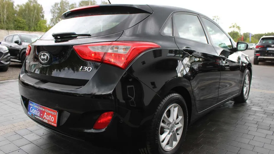 HYUNDAI i30 -