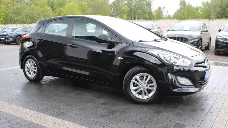 HYUNDAI i30 -