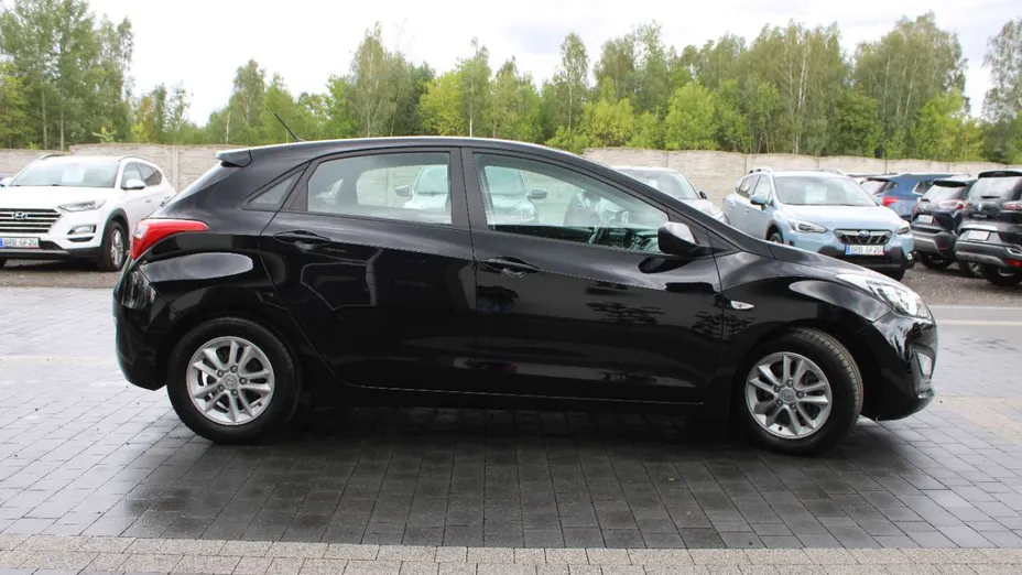 HYUNDAI i30 -