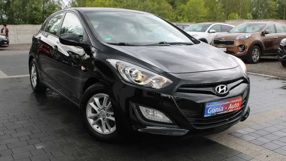 HYUNDAI i30 -