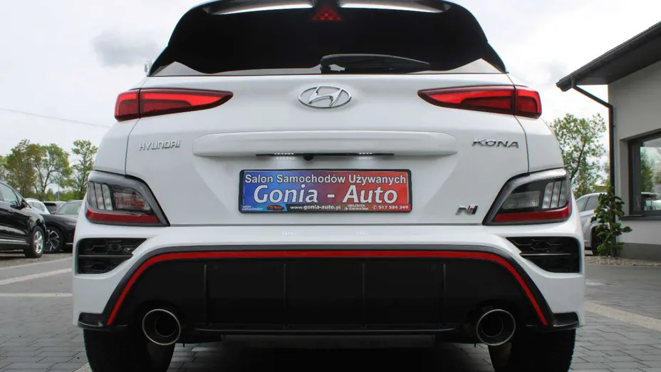 HYUNDAI Kona -