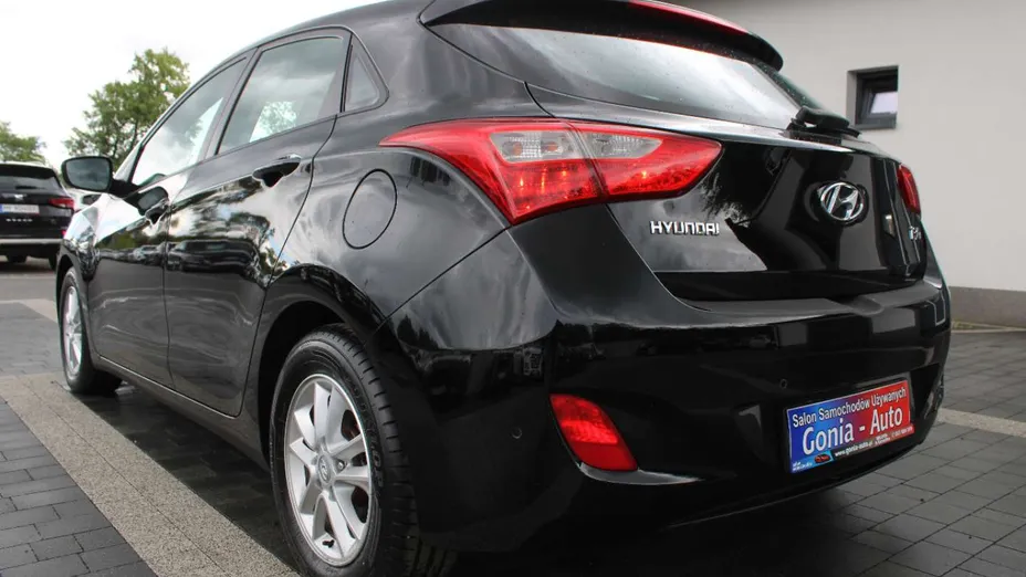 HYUNDAI i30 -