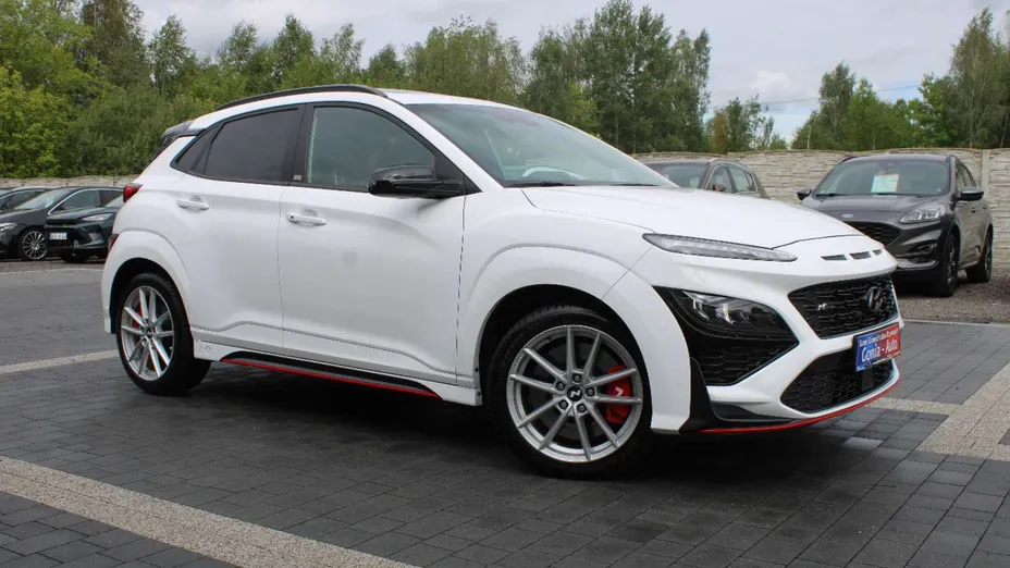 HYUNDAI Kona -