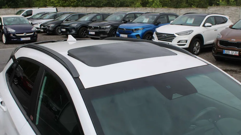 HYUNDAI Kona -