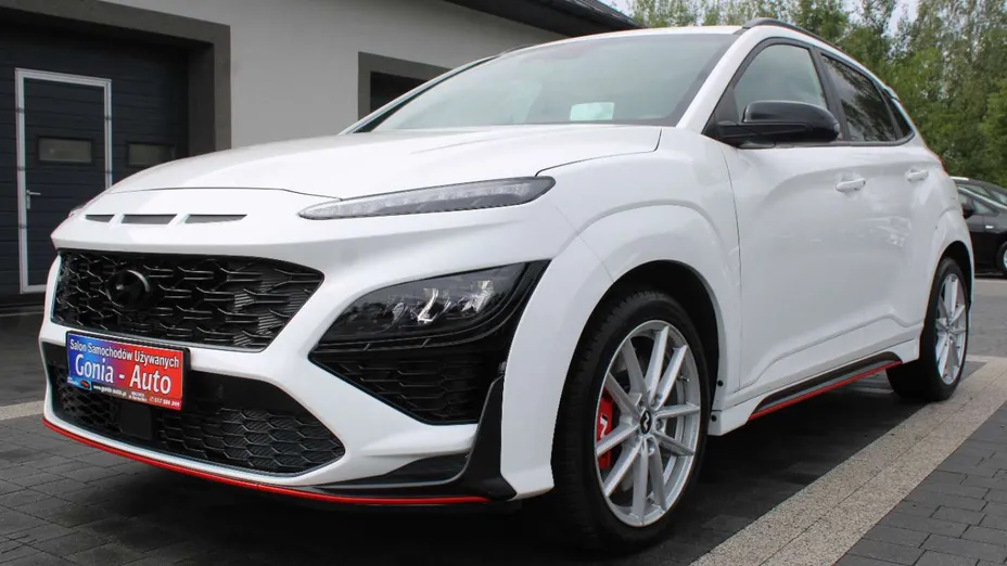 HYUNDAI Kona -
