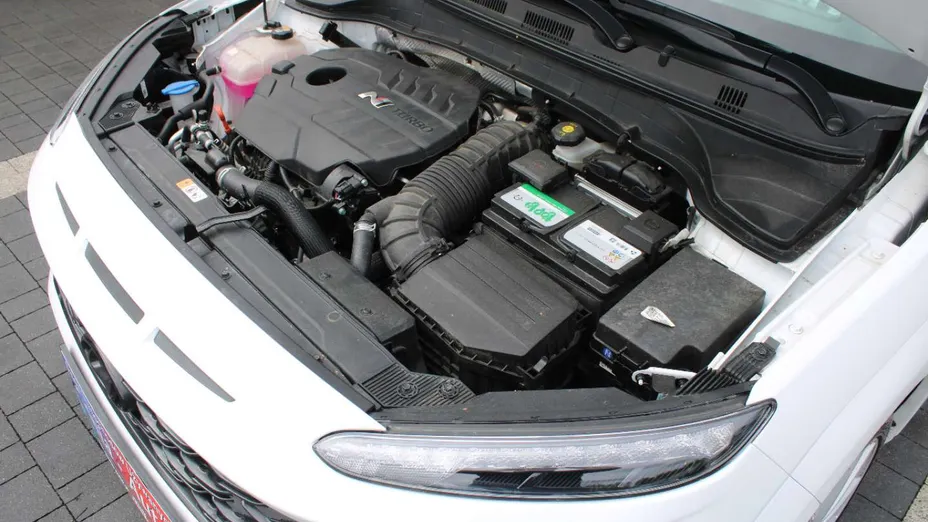 HYUNDAI Kona -
