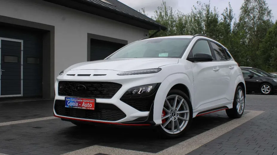 HYUNDAI Kona -
