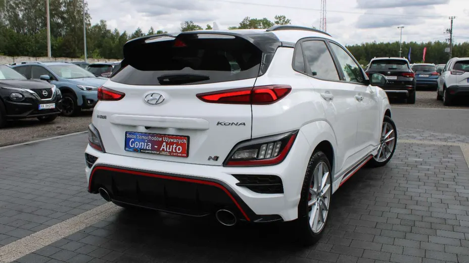 HYUNDAI Kona -