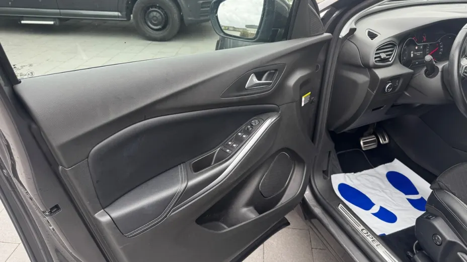 OPEL Grandland X -