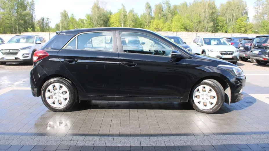 HYUNDAI i20 -