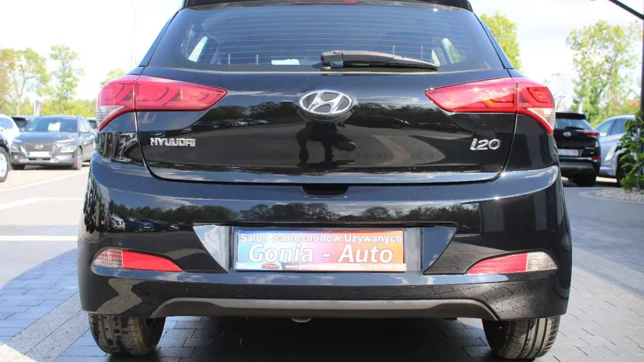 HYUNDAI i20 -