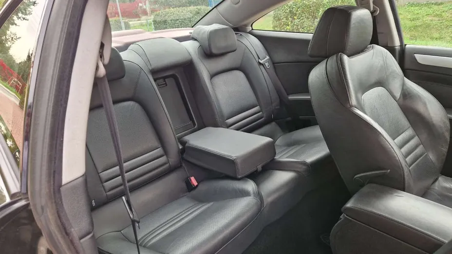 PEUGEOT 407 -