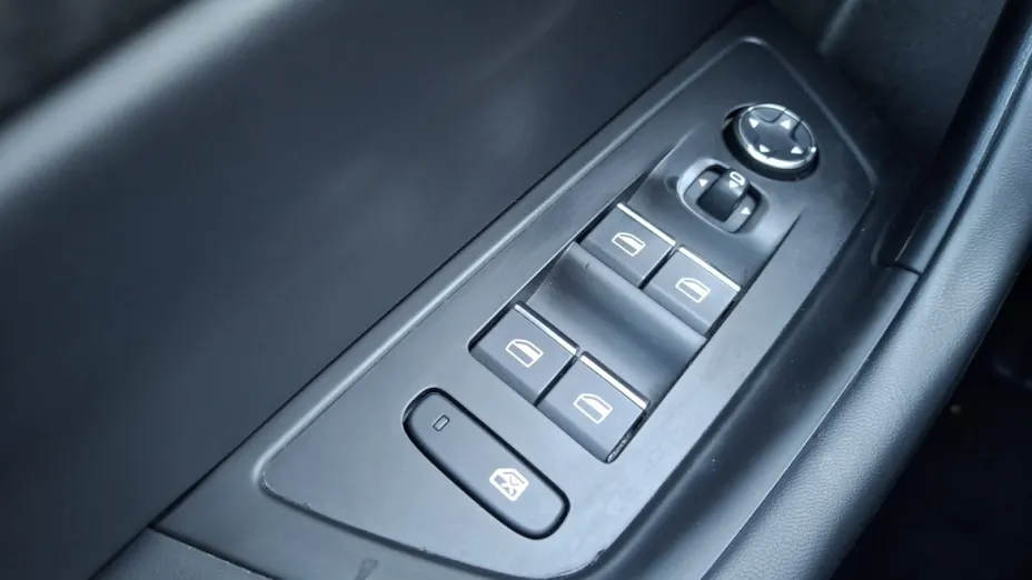 PEUGEOT 508 -