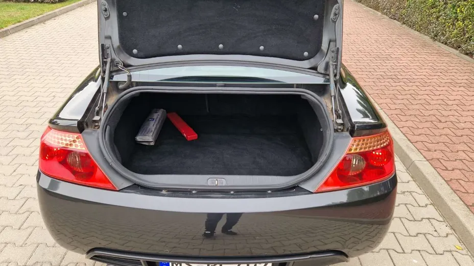 PEUGEOT 407 -
