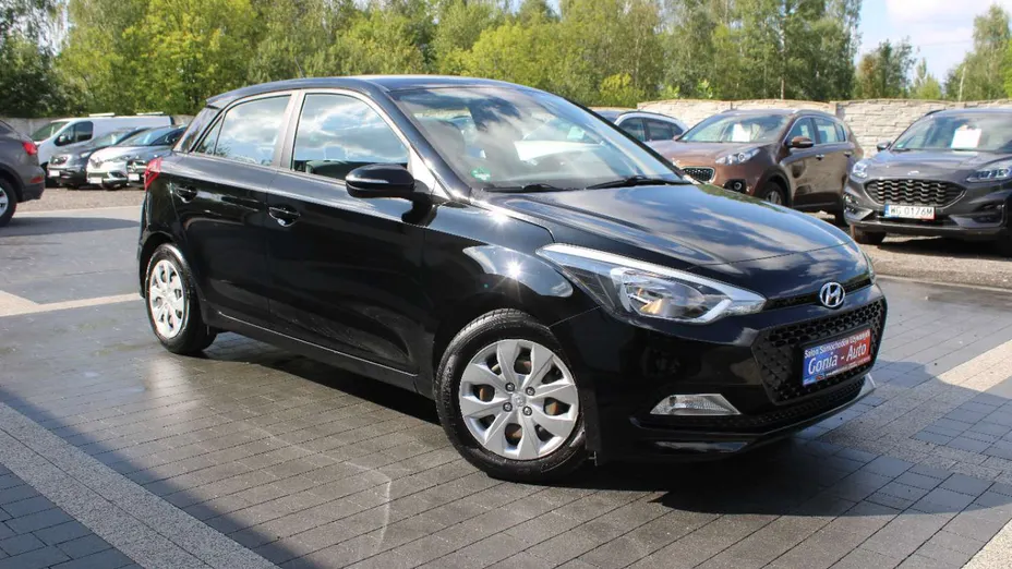 HYUNDAI i20 -