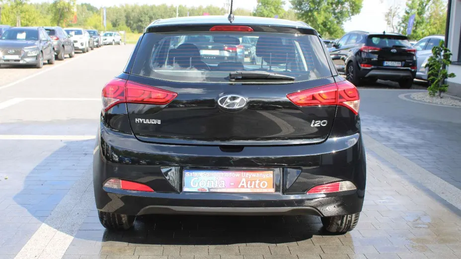 HYUNDAI i20 -