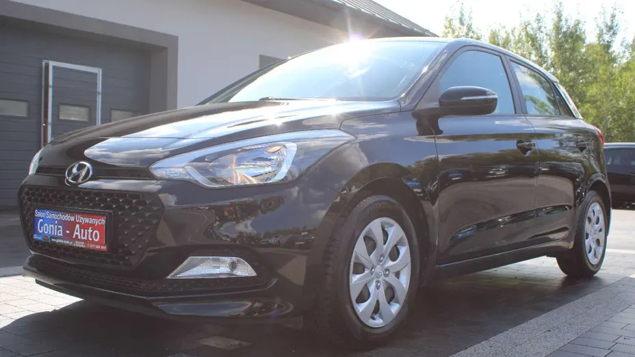 HYUNDAI i20 -