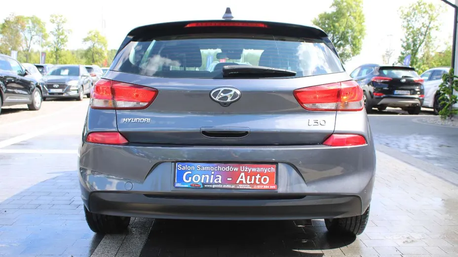 HYUNDAI i30 -