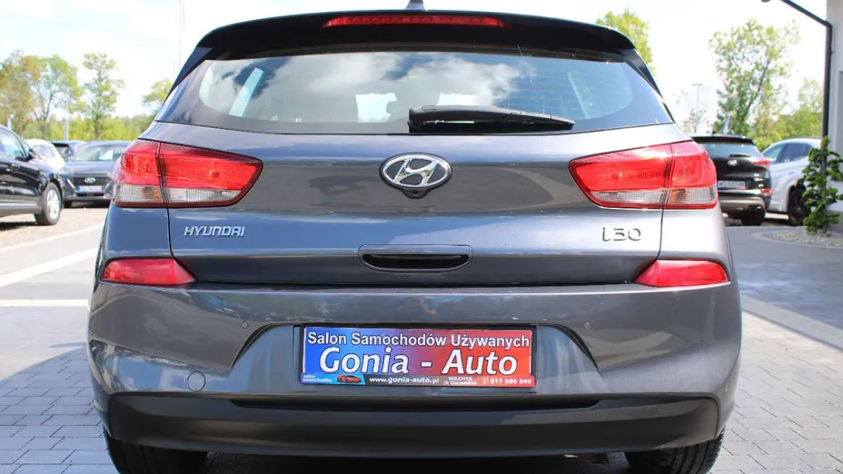 HYUNDAI i30 -