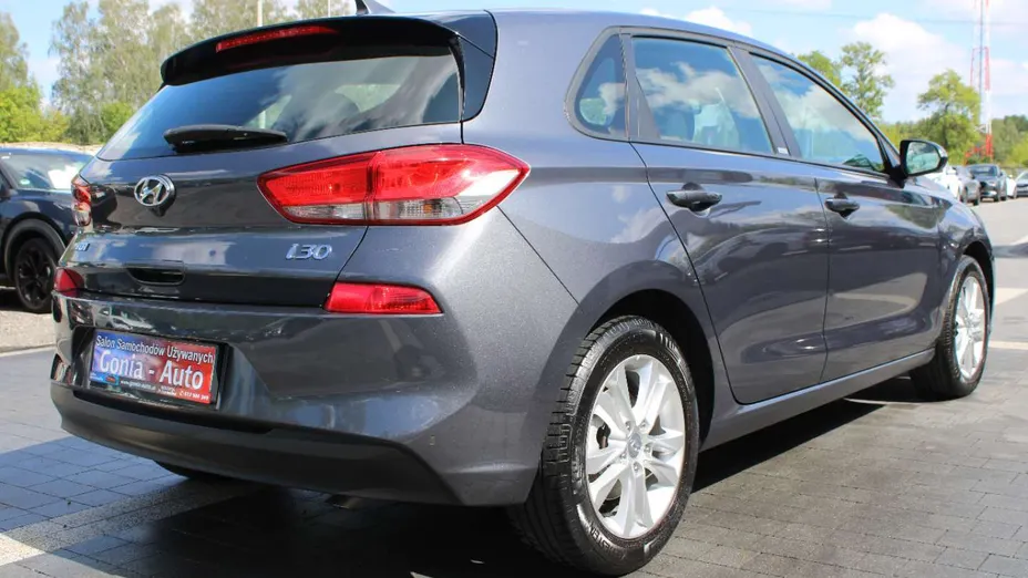 HYUNDAI i30 -