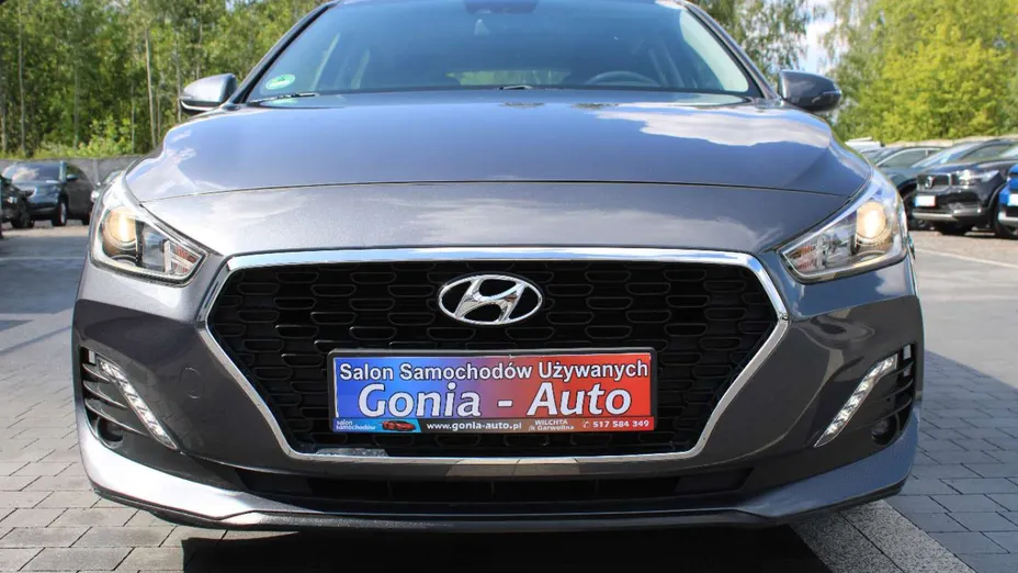 HYUNDAI i30 -