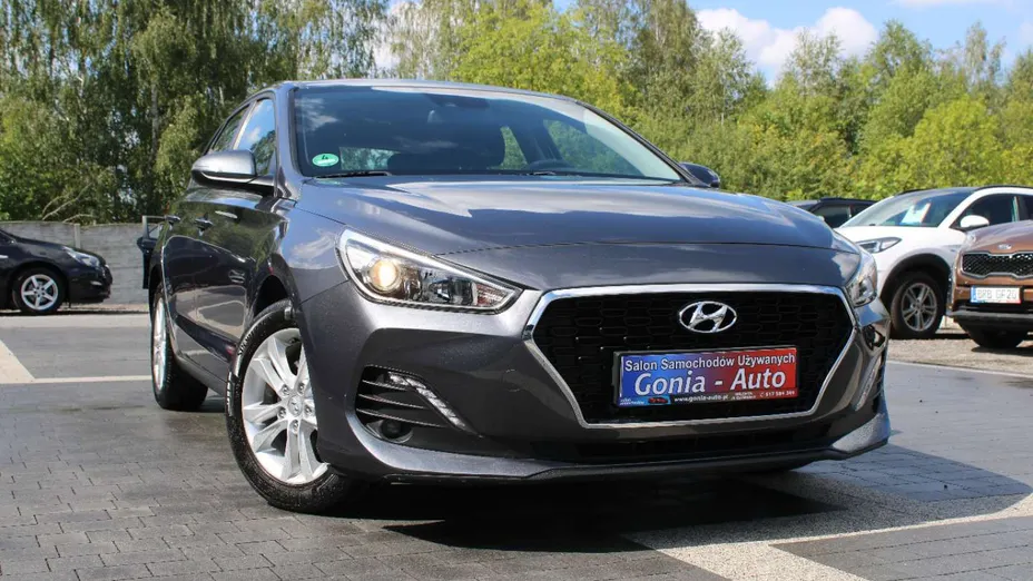 HYUNDAI i30 -