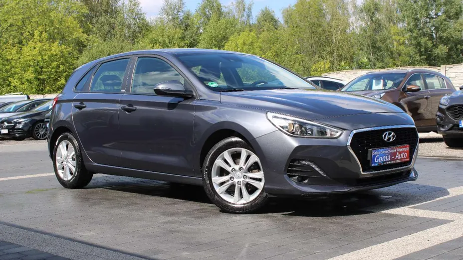 HYUNDAI i30 -