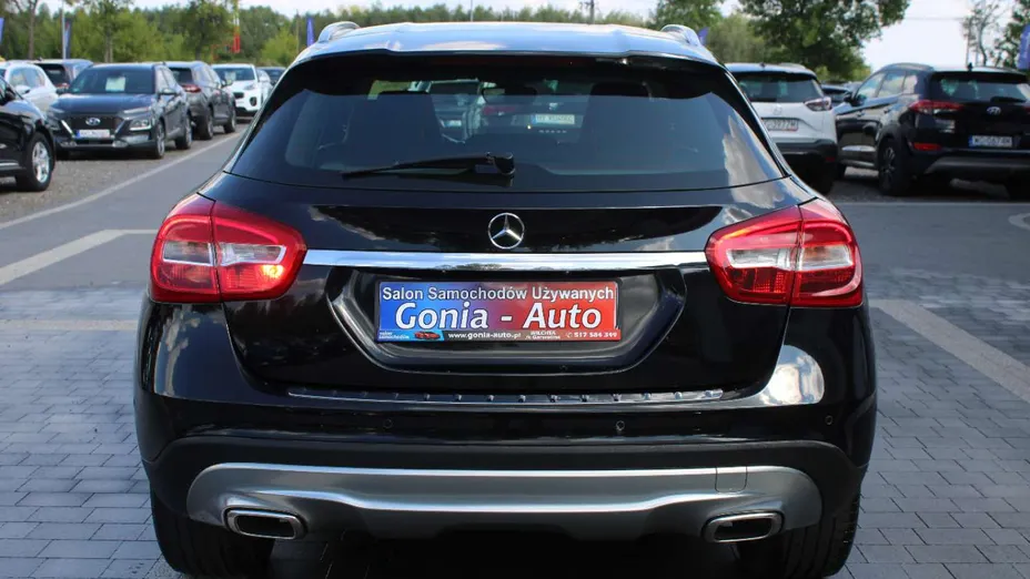 MERCEDES-BENZ GLA -