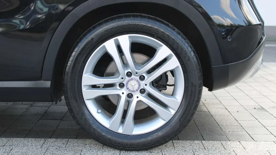 MERCEDES-BENZ GLA -
