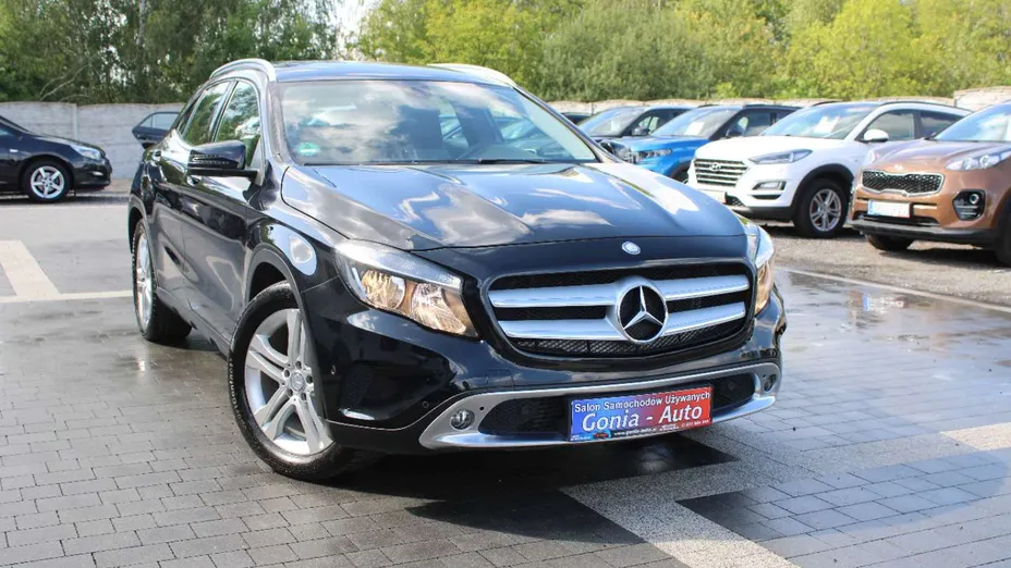 MERCEDES-BENZ GLA -