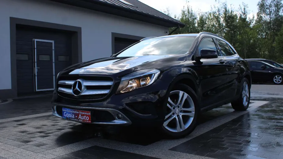 MERCEDES-BENZ GLA -