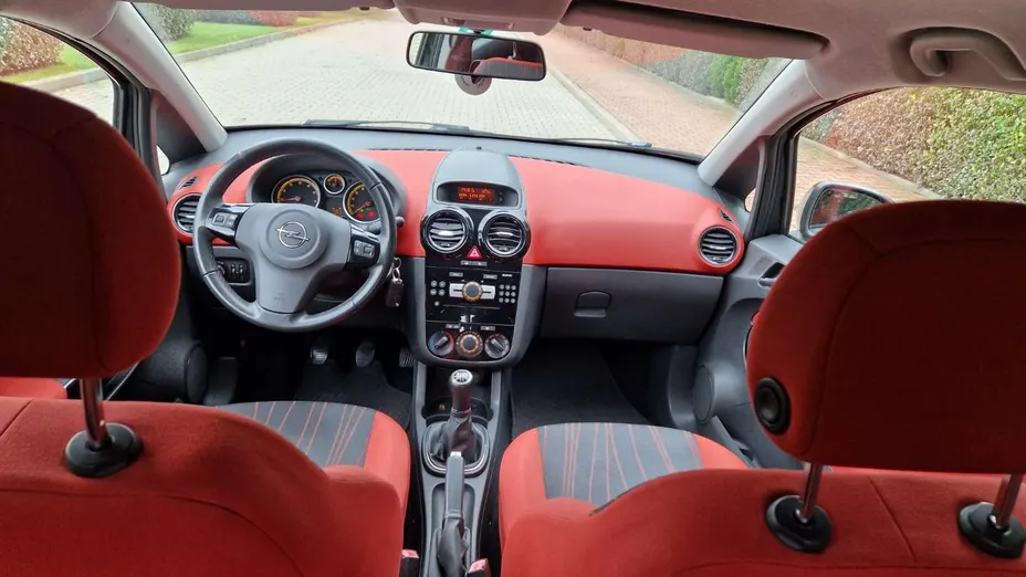 OPEL Corsa -