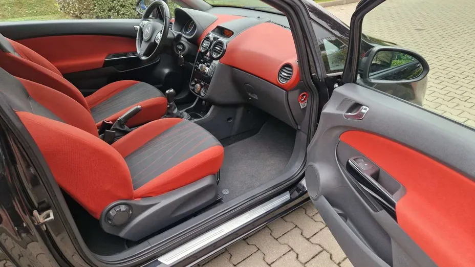 OPEL Corsa -