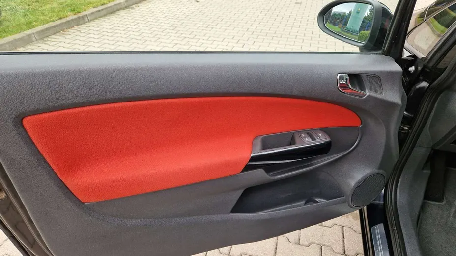 OPEL Corsa -