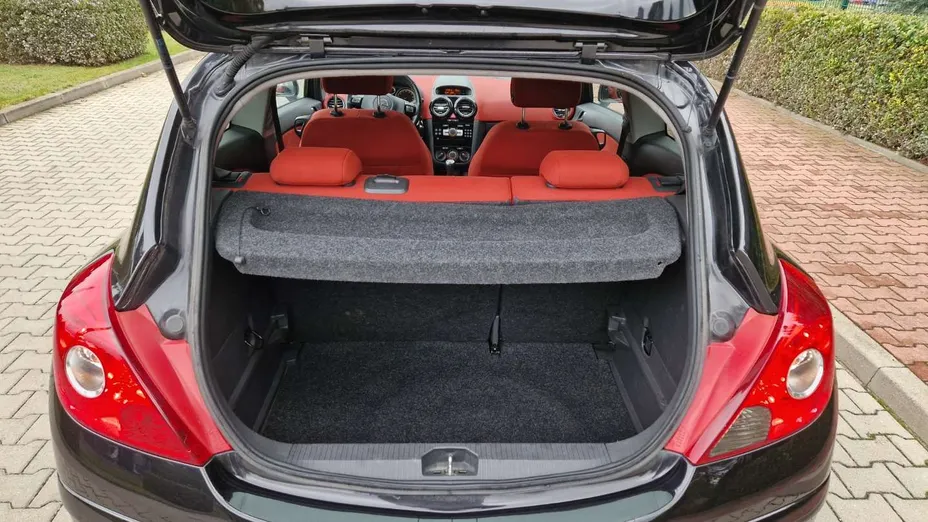 OPEL Corsa -
