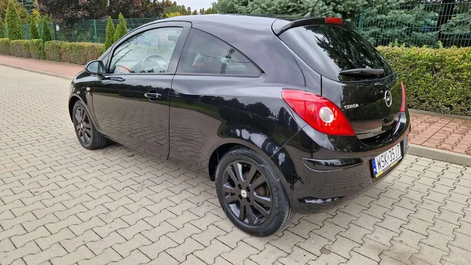 OPEL Corsa -