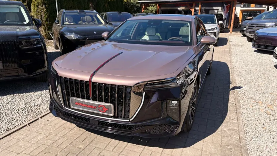 HONGQI H9 -