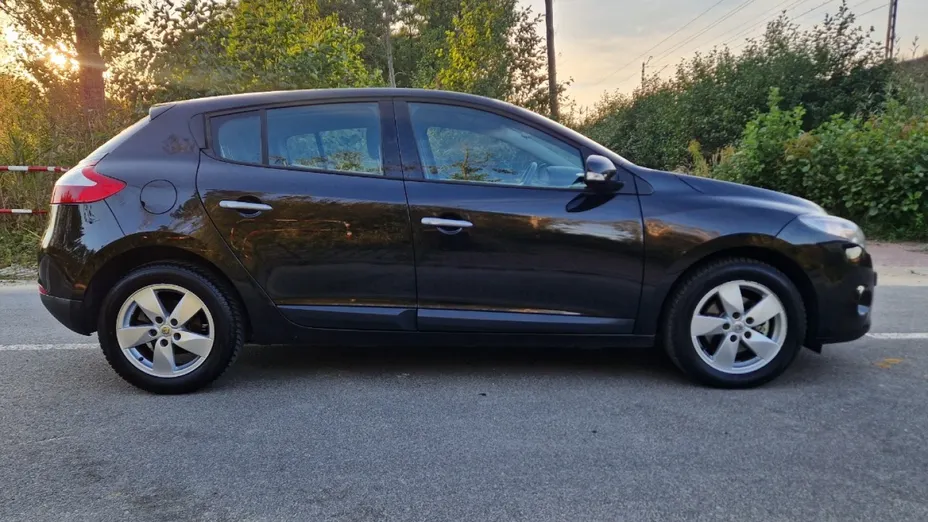 RENAULT Megane -