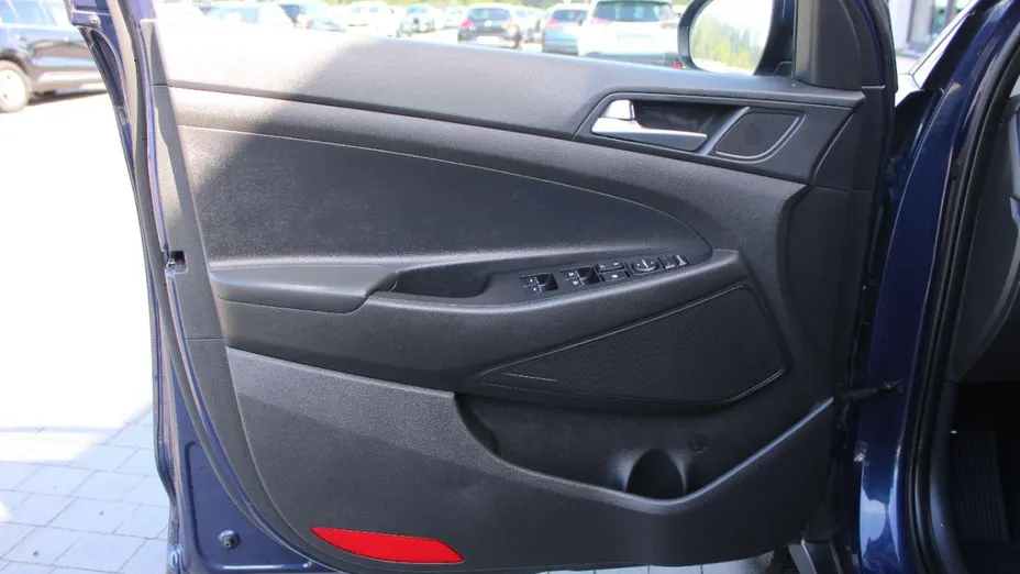 HYUNDAI Tucson -