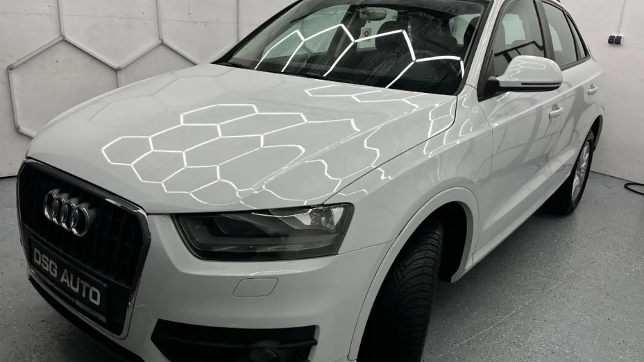 AUDI Q3 -