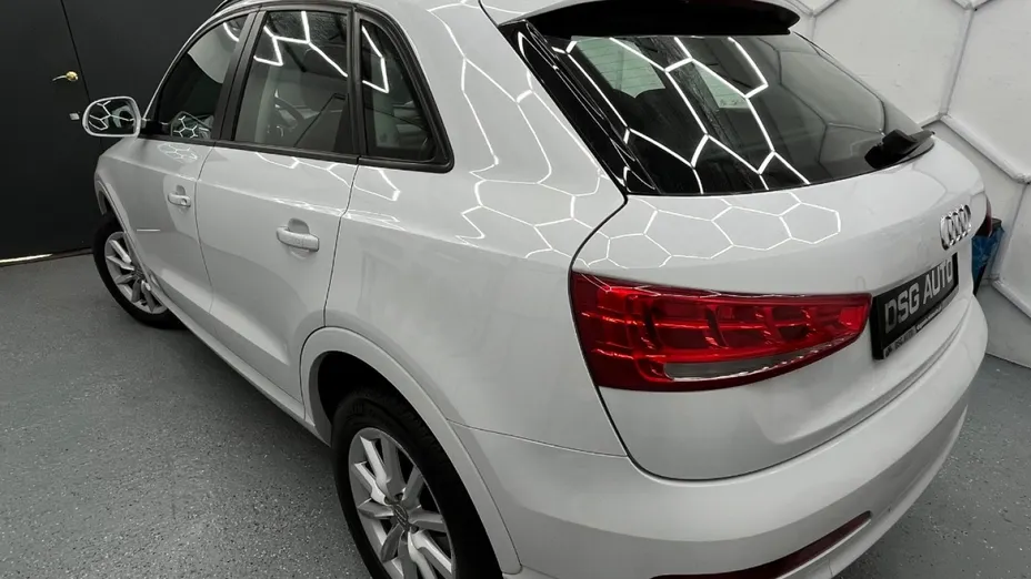 AUDI Q3 -