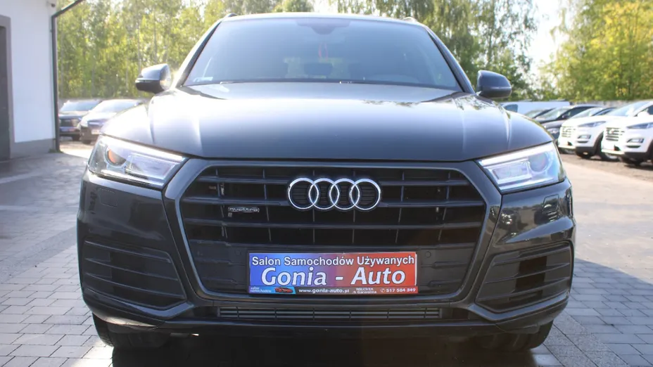 AUDI Q5 -