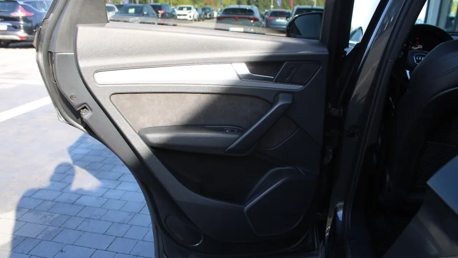 AUDI Q5 -