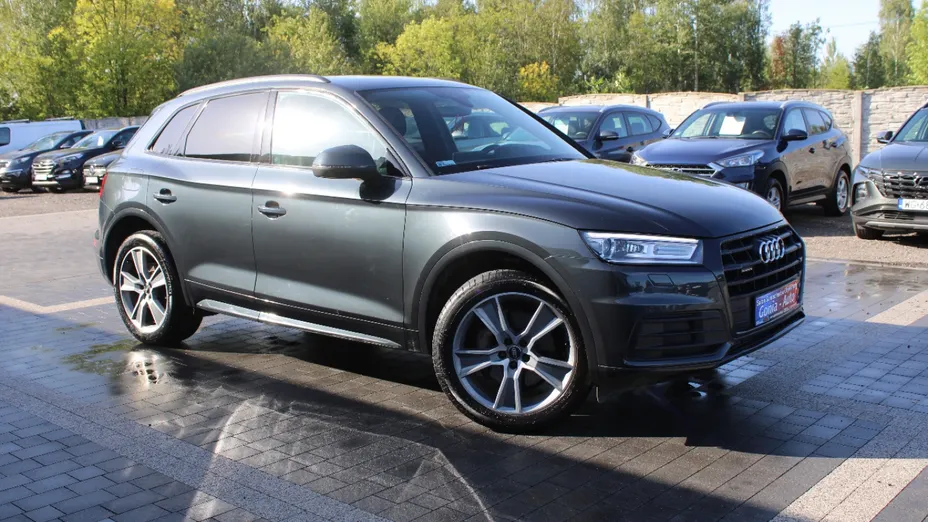AUDI Q5 -