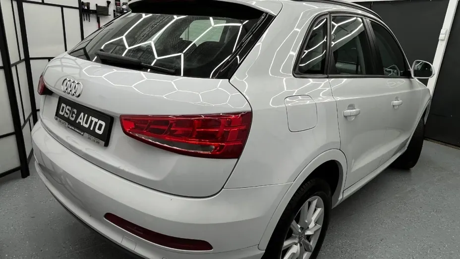 AUDI Q3 -